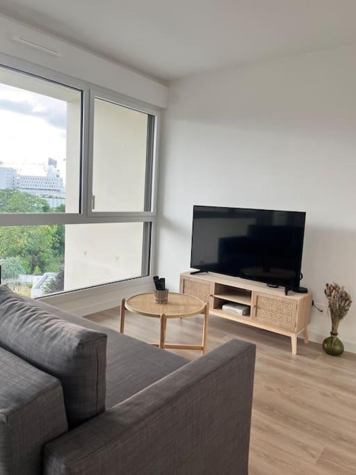 Superbe Appartement Neuf Dans Residence Familiale Aux Portes De Paris Avec Parking Ivry-sur-Seine Exterior photo